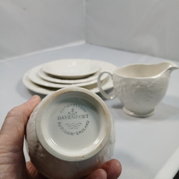 Cuthbertson's Burleigh Davenport Set Of Strawberry  Grape Leaf White Dinnerware - Picture 12 of 16